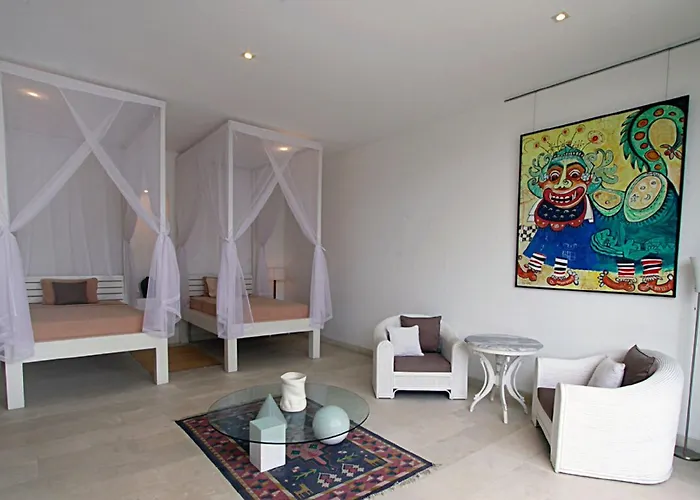 By Sanga Sanga Hospitality Villa *