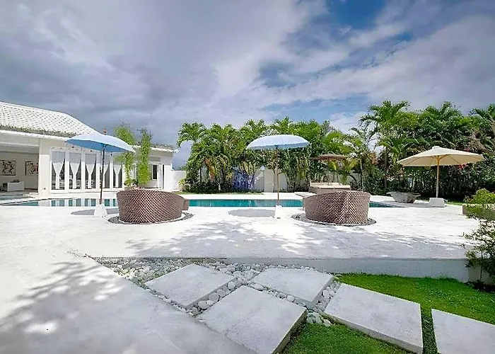 By Sanga Sanga Hospitality Villa Canggu (Bali)